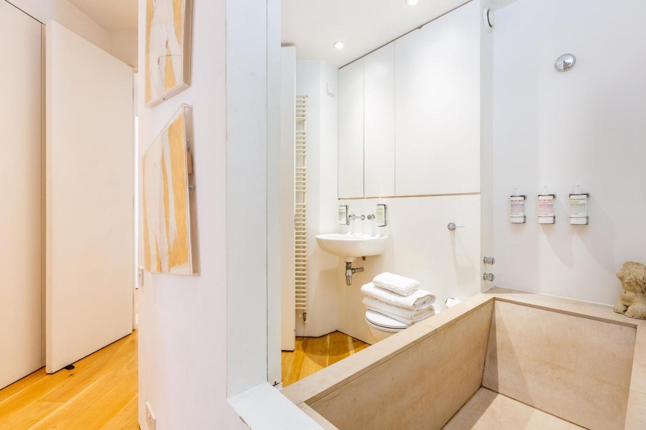 Oxford Circus Designer Apartment London Exterior photo